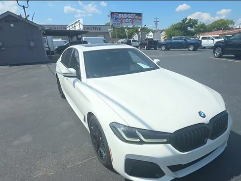 Used 2022 BMW M550i xDrive w/ Executive Package AWD/4WD image 6