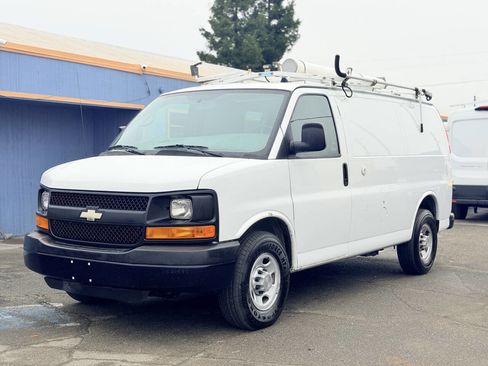 Used 2013 Chevrolet Express 2500 image 1