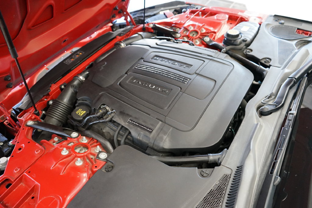 Used 2017 Jaguar F-TYPE Coupe RWD image 48