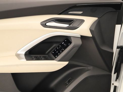 New 2025 Audi Q5 Prestige image 23