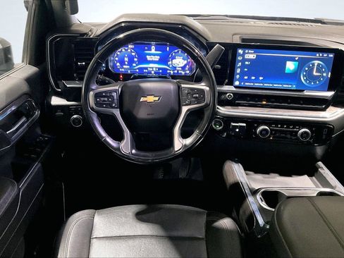 Used 2024 Chevrolet Silverado 2500 LTZ w/ LTZ Convenience Package image 7