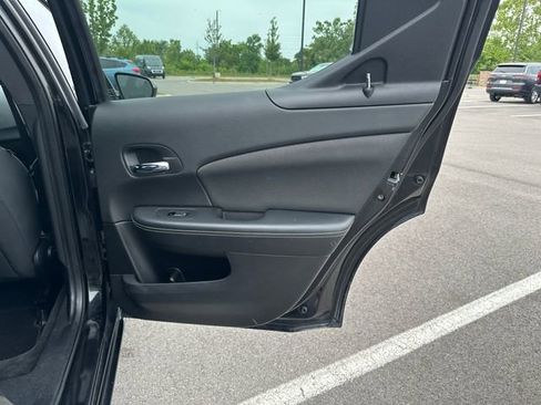 Used 2012 Dodge Avenger SXT FWD image 22