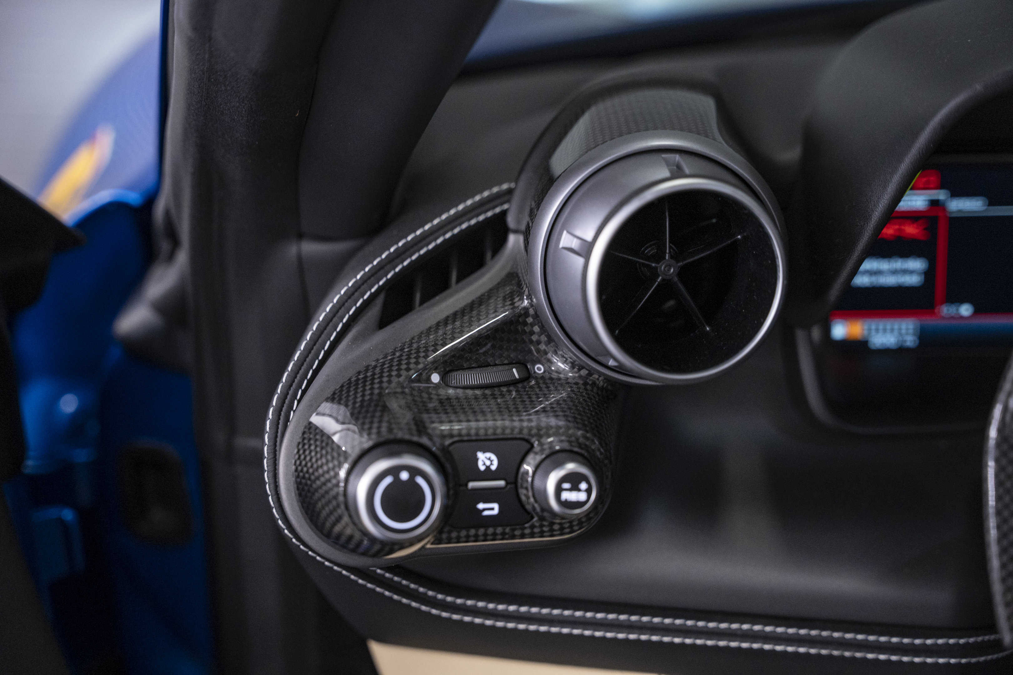 Used 2023 Ferrari F8 Tributo RWD image 56
