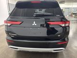Used 2024 Mitsubishi Outlander SE image 4