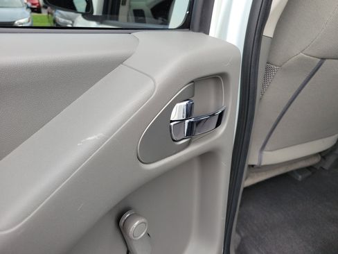 Certified 2019 Nissan Frontier S image 13