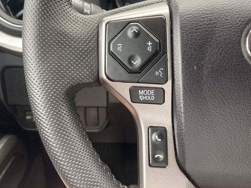 Used 2022 Toyota Tacoma SR5 w/ Technology Package RWD image 21