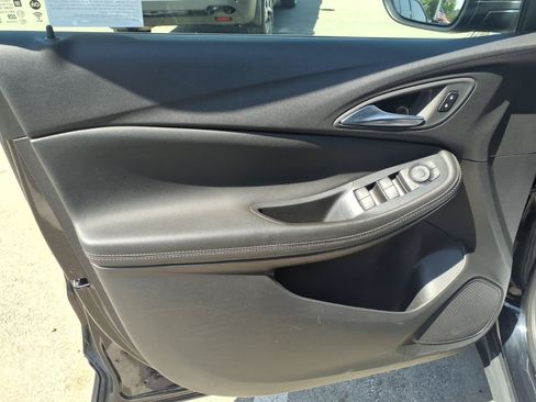 Used 2025 Buick Encore GX Preferred FWD image 16