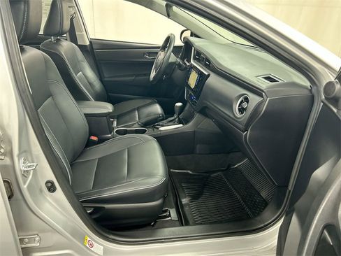 Used 2018 Toyota Corolla L image 24