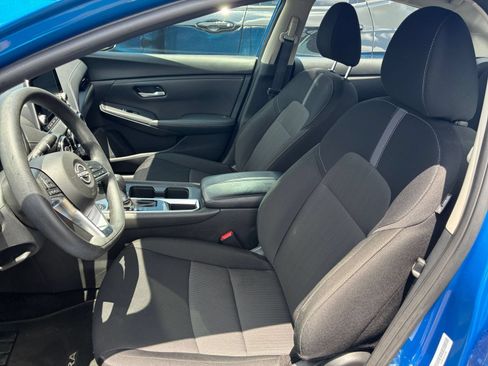 Used 2025 Nissan Sentra SV FWD image 30