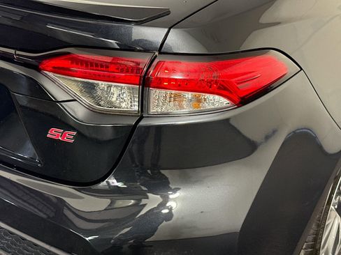 Used 2021 Toyota Corolla SE FWD image 33