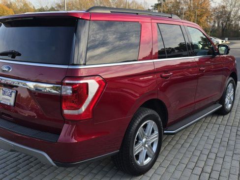 Used 2019 Ford Expedition XLT w/ Equipment Group 202A image 5