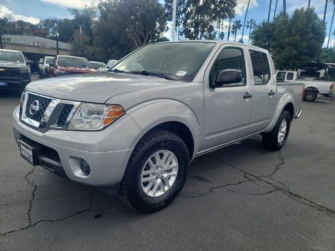 Used 2018 Nissan Frontier SV image 4