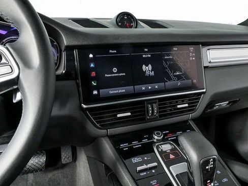 Certified 2023 Porsche Cayenne image 13