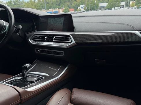 Used 2022 BMW X5 M50i AWD/4WD image 42