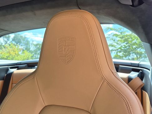 Certified 2024 Porsche 911 Targa 4 GTS AWD/4WD image 6