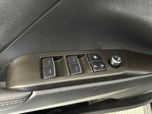 Used 2022 Toyota Camry XLE image 60