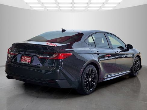 Used 2025 Toyota Camry SE w/ Multimedia Upgrade Package FWD image 5