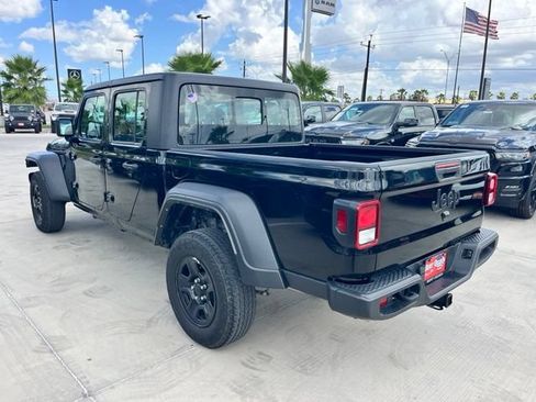 Used 2024 Jeep Gladiator Sport AWD/4WD image 4