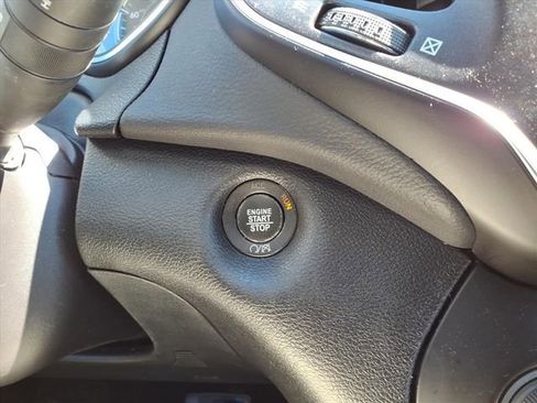 Used 2019 Jeep Cherokee Trailhawk w/ Cold Weather Group image 27