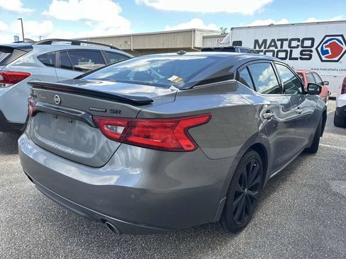 Used 2018 Nissan Maxima SR w/ Midnight Edition FWD image 15