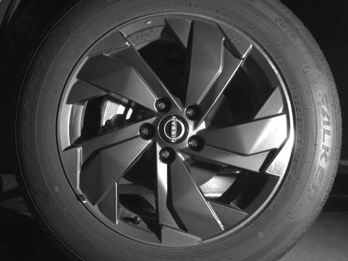 Used 2025 Nissan Rogue SV image 12