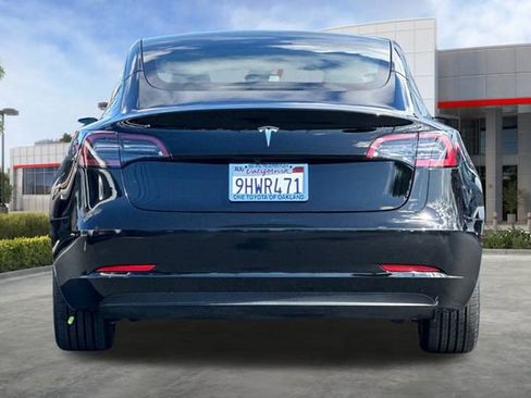 Used 2023 Tesla Model 3 Standard Range image 5