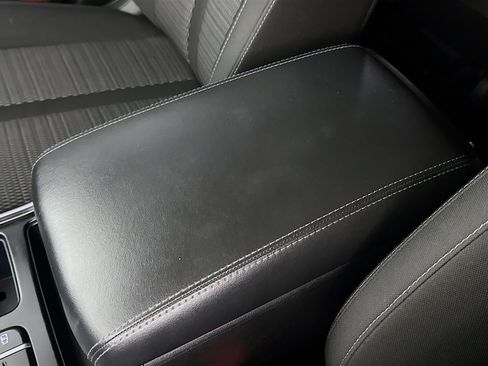 Used 2023 Kia Sorento LX image 18