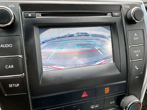 Used 2015 Toyota Camry LE image 20