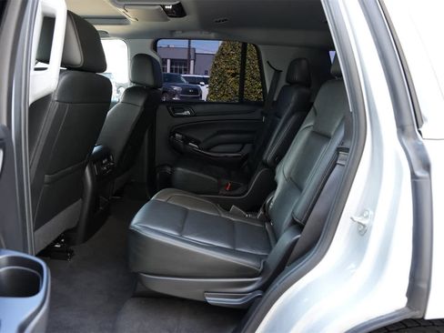 Used 2020 GMC Yukon SLT w/ Premium Edition image 18