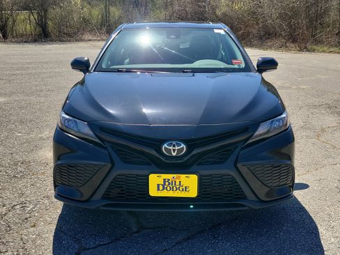 Used 2024 Toyota Camry SE w/ Cold Weather Package AWD/4WD image 2