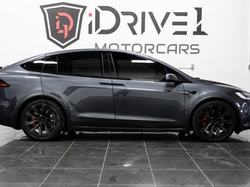 Used 2022 Tesla Model X image 8