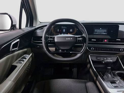 New 2027 Kia Carnival LX FWD image 22