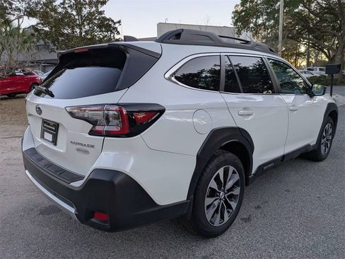 Used 2024 Subaru Outback Limited image 4