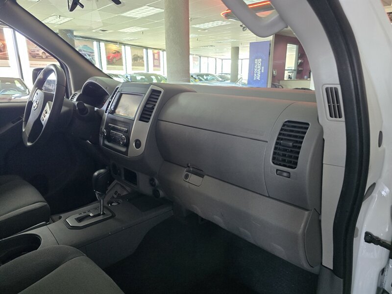 Used 2021 Nissan Frontier S RWD image 13