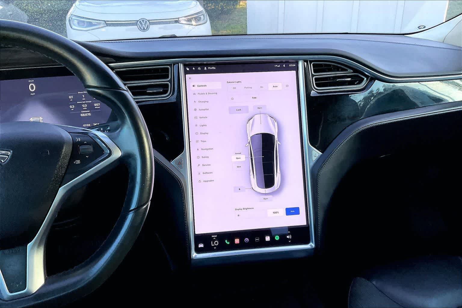 Used 2016 Tesla Model S 70 RWD image 15