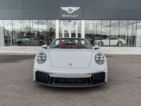 Used 2025 Porsche 911 Carrera GTS image 19