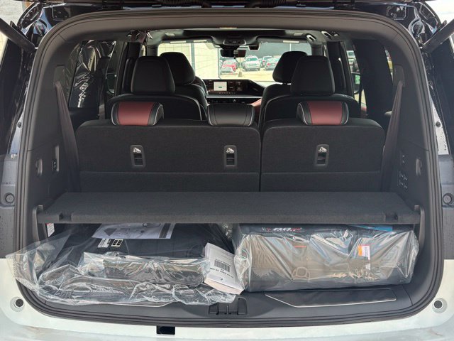 New 2027 INFINITI QX80 Autograph w/ Premium Cargo Package AWD/4WD image 32