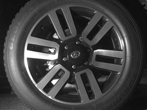 Used 2022 Toyota 4Runner Limited RWD image 18