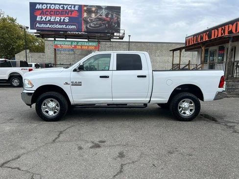 Used 2017 RAM 3500 Tradesman w/ Chrome Appearance Group AWD/4WD image 5