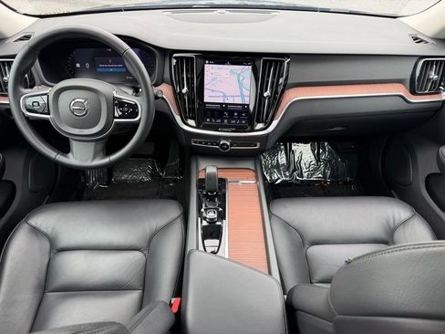Used 2024 Volvo V60 B5 Cross Country Plus AWD/4WD image 2