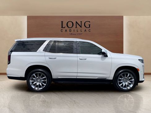 Used 2021 Cadillac Escalade Premium Luxury AWD/4WD image 6