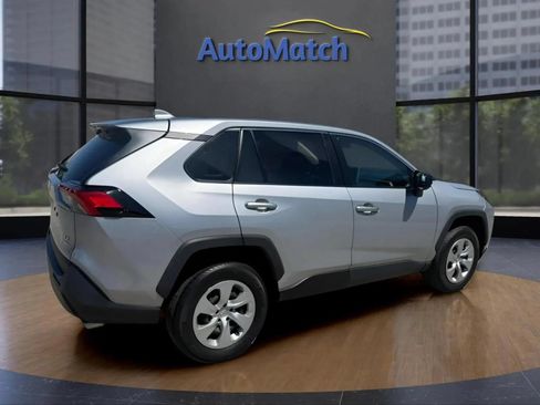 Used 2023 Toyota RAV4 LE AWD/4WD image 10