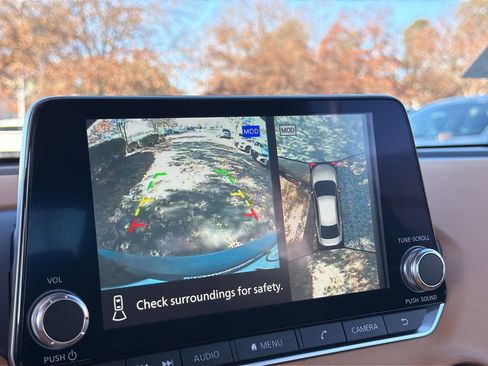 New 2025 Nissan Sentra SV image 25