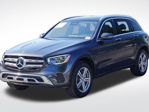 Certified 2022 Mercedes-Benz GLC 300 image 3