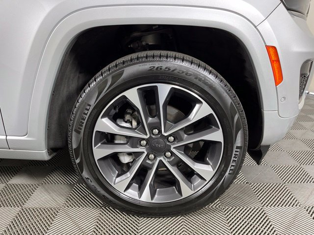 Used 2023 Jeep Grand Cherokee Overland AWD/4WD image 9