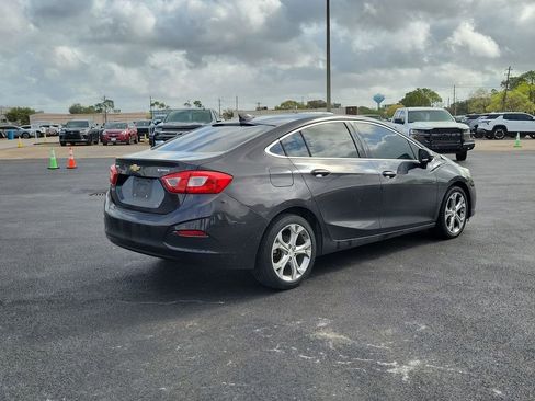 Used 2017 Chevrolet Cruze Premier image 17