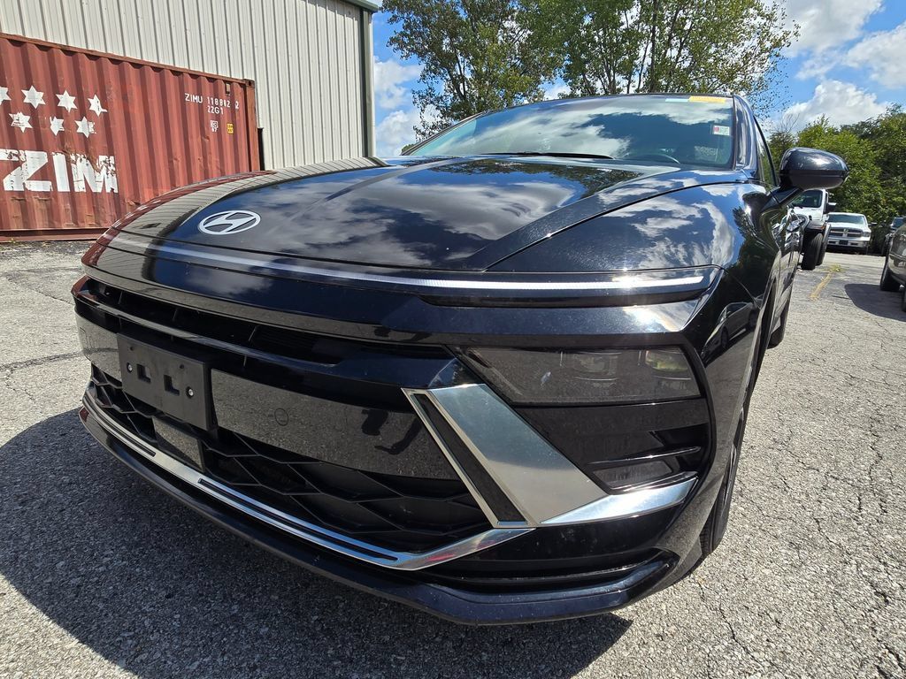 Used 2025 Hyundai Sonata SEL FWD image 14
