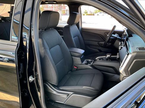 Used 2024 GMC Canyon Elevation w/ Convenience Package image 8