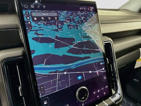 New 2026 GMC Yukon AT4 AWD/4WD image 13