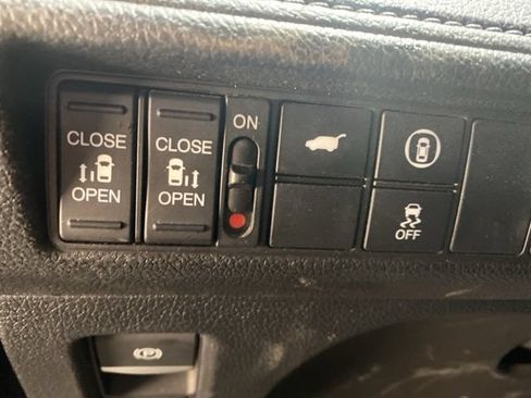 Used 2023 Honda Odyssey EX-L image 13